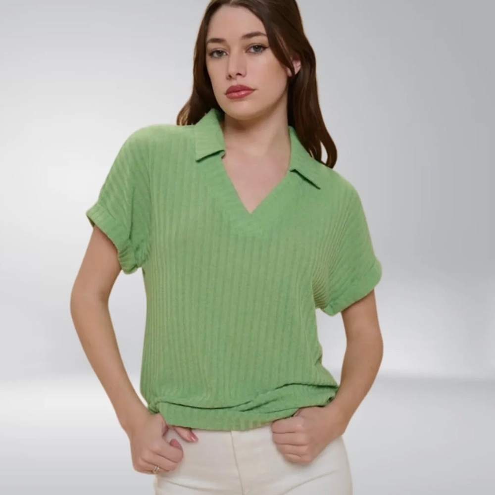 Collared Short Sleeve Ribbed Top